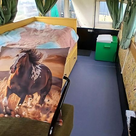 De Huifkar, Trekkershut Bij Sneek Hotel Hommerts Eksteriør billede