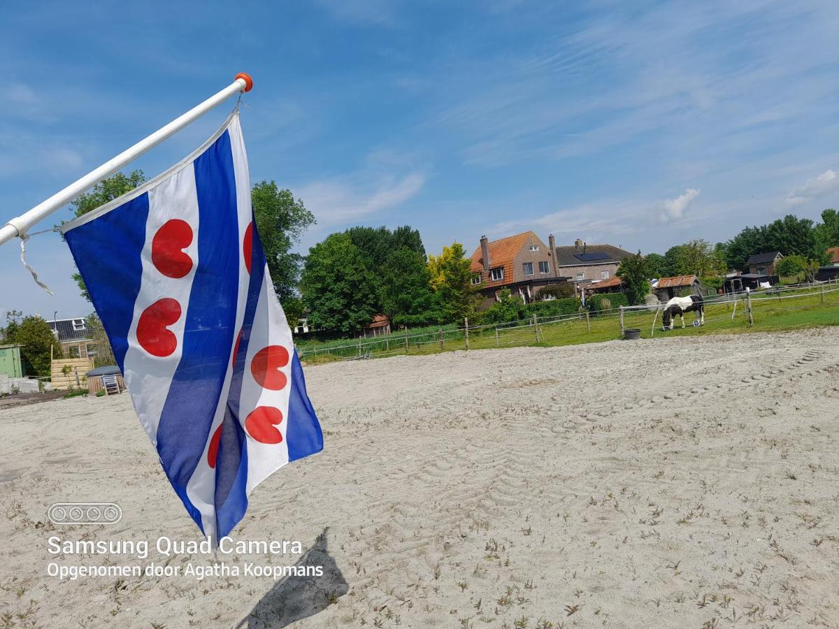 De Huifkar, Trekkershut Bij Sneek Hotel Hommerts Eksteriør billede